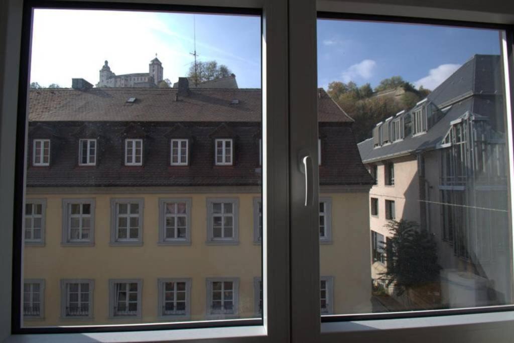 Stilvolle Wohnung Direkt In Der City Würzburg Esterno foto