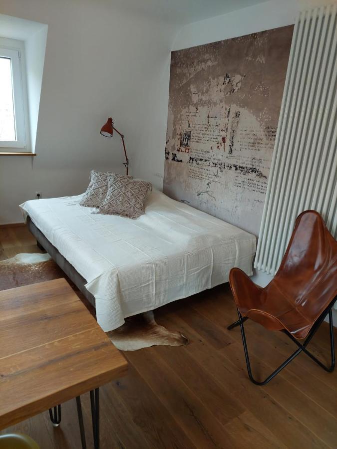 Stilvolle Wohnung Direkt In Der City Würzburg Esterno foto